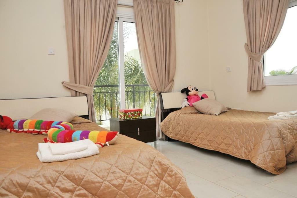 Unique Beach Luxurious Villas Agia Napa Exterior foto